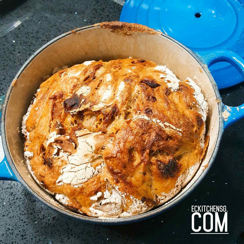 No Knead Caramelised Bread