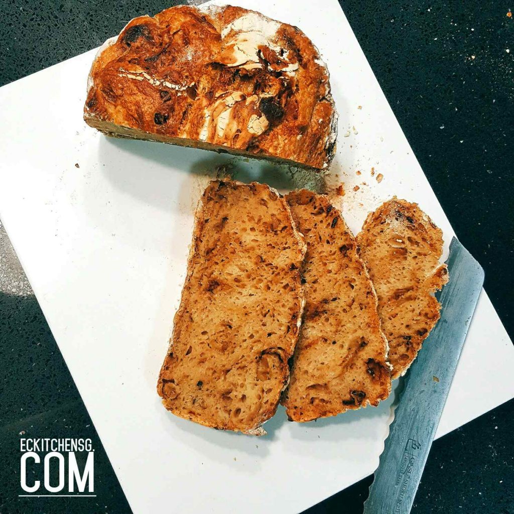 No Knead Caramelised Bread