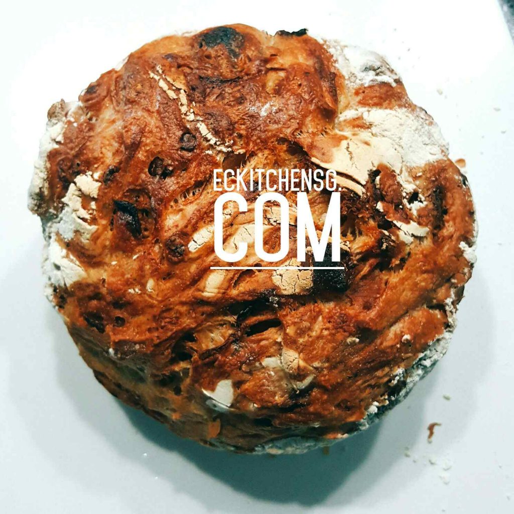 No Knead Caramelised Bread