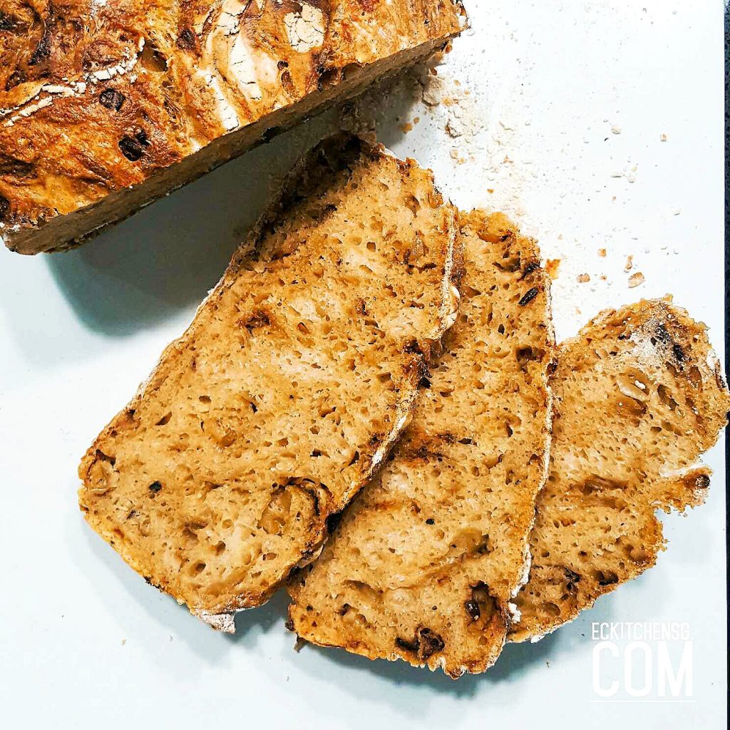 No Knead Caramelised Onion Bread